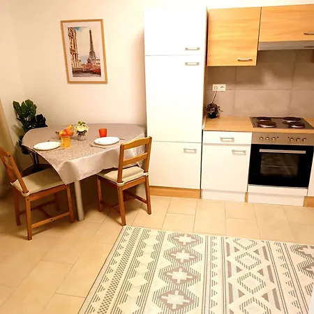 Tauchen With Kitchen