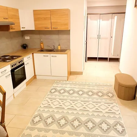 Daire Tauchen With Kitchen *