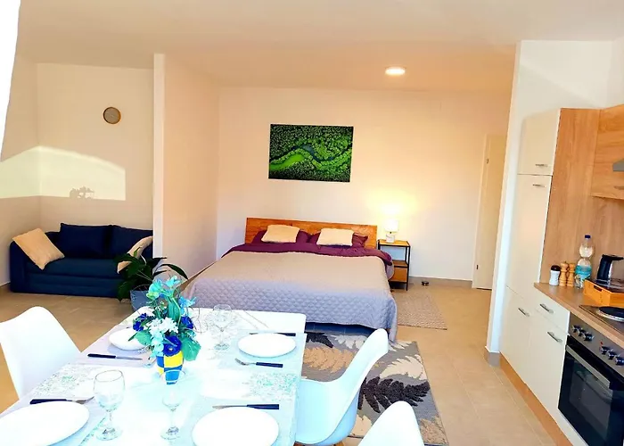 Tauchen With Kitchen