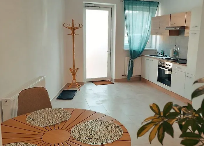 公寓 Tauchen With Kitchen